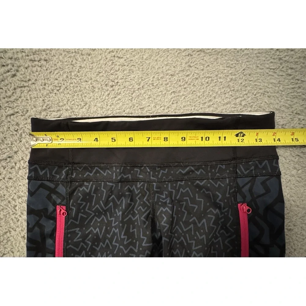 LULULEMON Size 6 Black Gray Stretch Animal Leggings RUN TOP SPEED‎ Crops